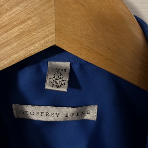 EUC Geoffrey Beene long sleeve button down - Picture 2 of 5